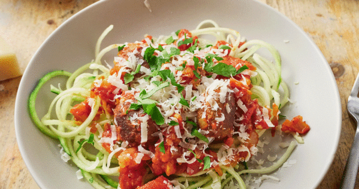 Meatballs in chilli-tomato sauce