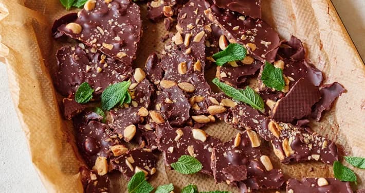 Dark chocolate mint bark