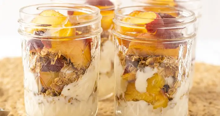 Peach parfaits