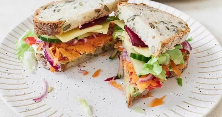 Salad sandwich